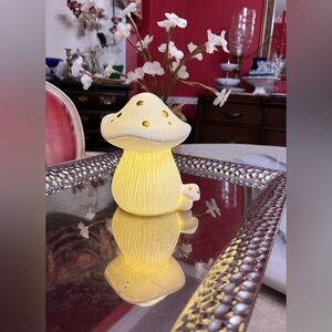 Ceramic LED Light White Toadstool Light with gold detail. Batteries included
